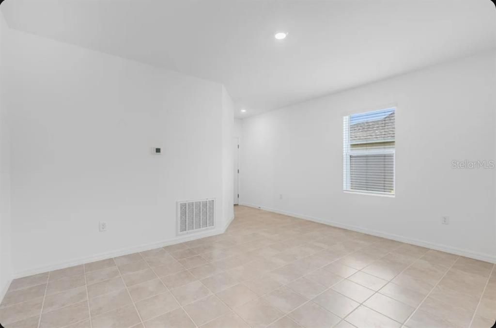 For Sale: $324,479 (3 beds, 2 baths, 1603 Square Feet)