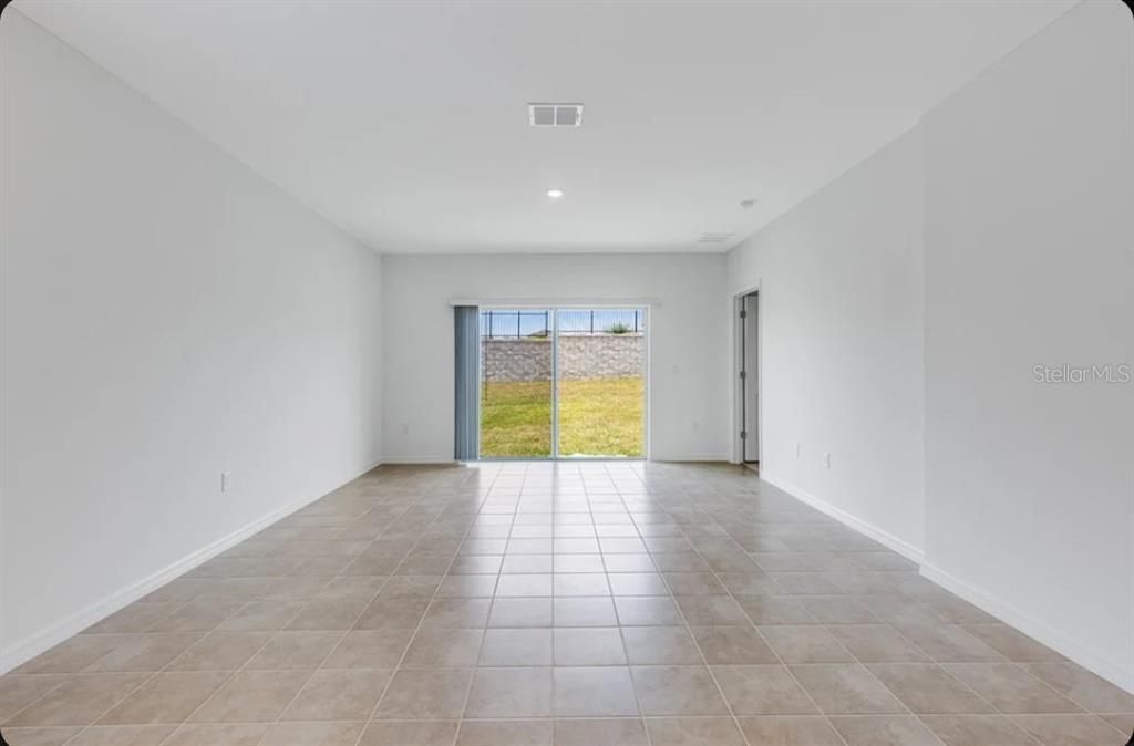 For Sale: $324,479 (3 beds, 2 baths, 1603 Square Feet)