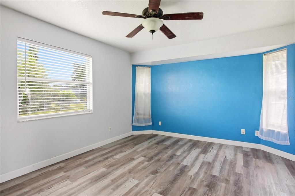 For Sale: $195,000 (3 beds, 2 baths, 1104 Square Feet)