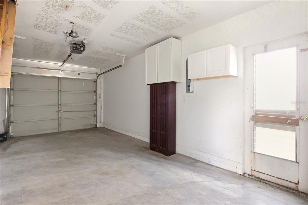 For Sale: $195,000 (3 beds, 2 baths, 1104 Square Feet)