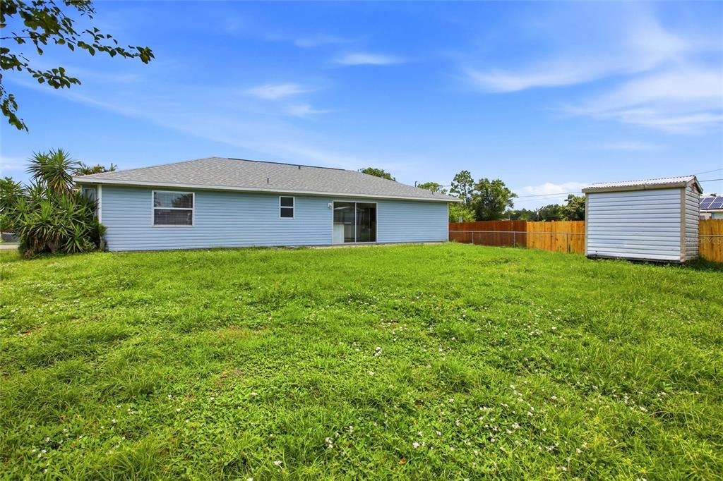 For Sale: $195,000 (3 beds, 2 baths, 1104 Square Feet)