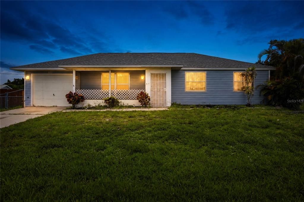 For Sale: $195,000 (3 beds, 2 baths, 1104 Square Feet)