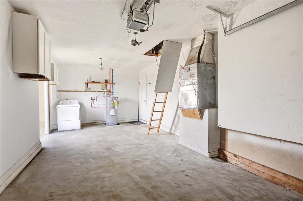 For Sale: $195,000 (3 beds, 2 baths, 1104 Square Feet)