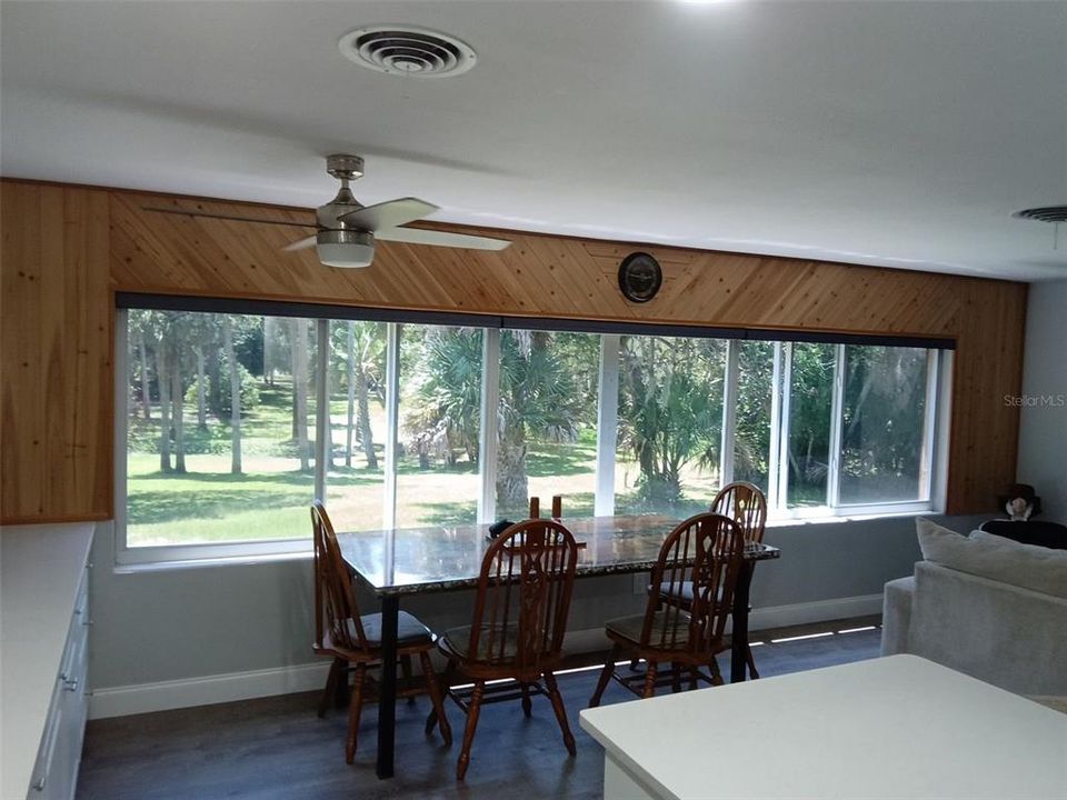 En Venta: $549,000 (3 camas, 3 baños, 1344 Pies cuadrados)