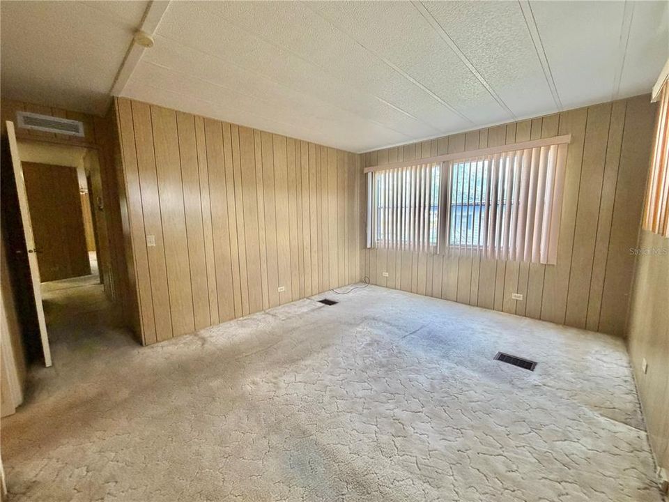 For Sale: $79,000 (2 beds, 2 baths, 1312 Square Feet)
