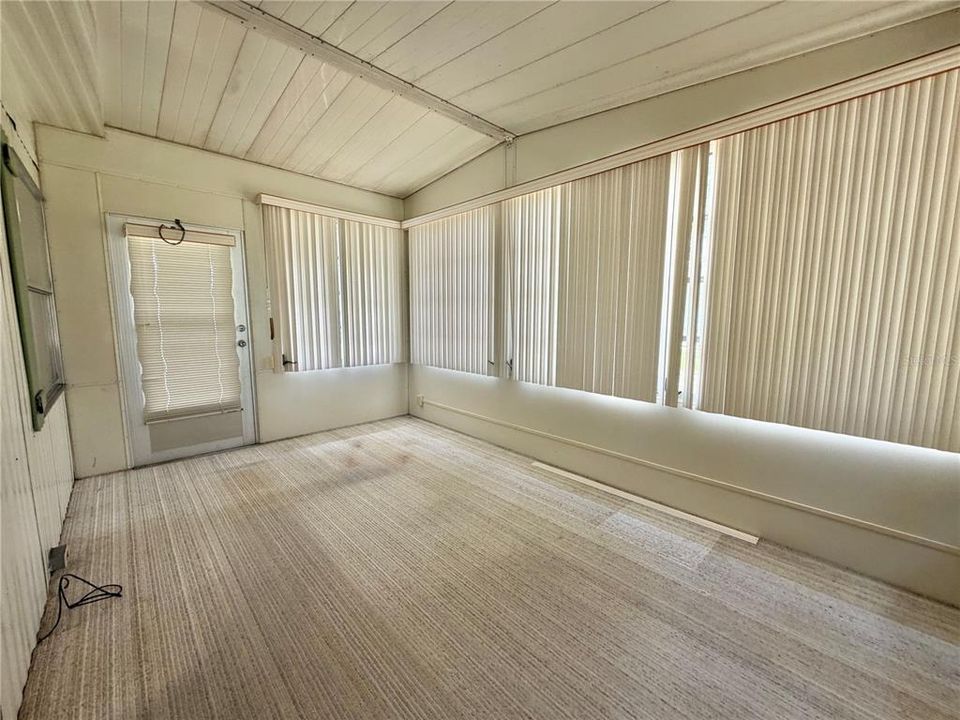 For Sale: $79,000 (2 beds, 2 baths, 1312 Square Feet)