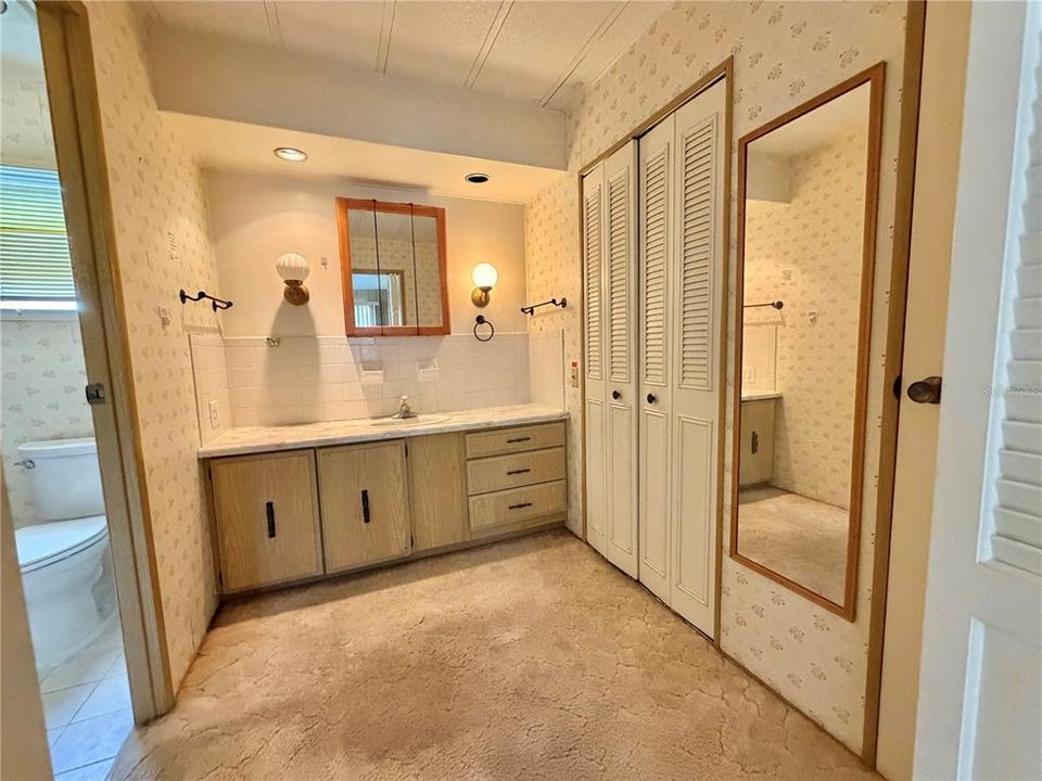 For Sale: $79,000 (2 beds, 2 baths, 1312 Square Feet)