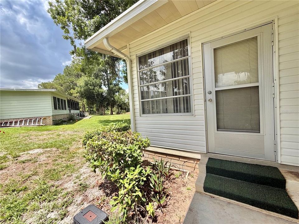 For Sale: $79,000 (2 beds, 2 baths, 1312 Square Feet)