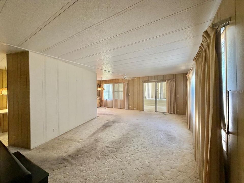 For Sale: $79,000 (2 beds, 2 baths, 1312 Square Feet)