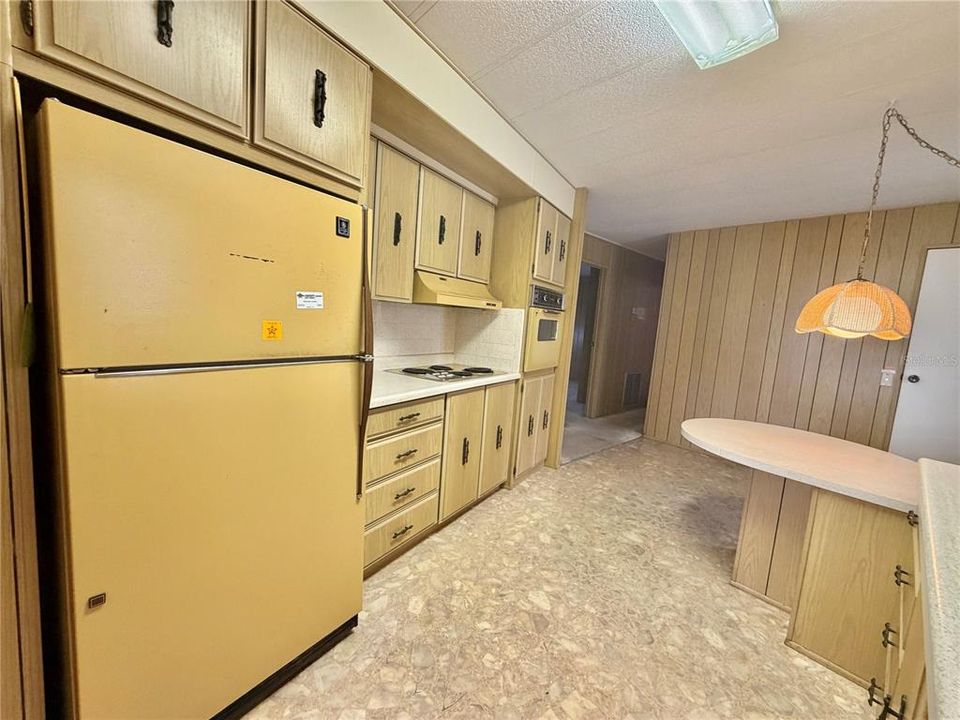 For Sale: $79,000 (2 beds, 2 baths, 1312 Square Feet)