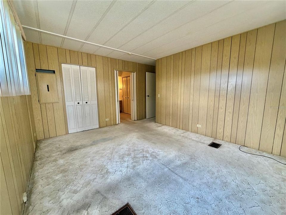 For Sale: $79,000 (2 beds, 2 baths, 1312 Square Feet)