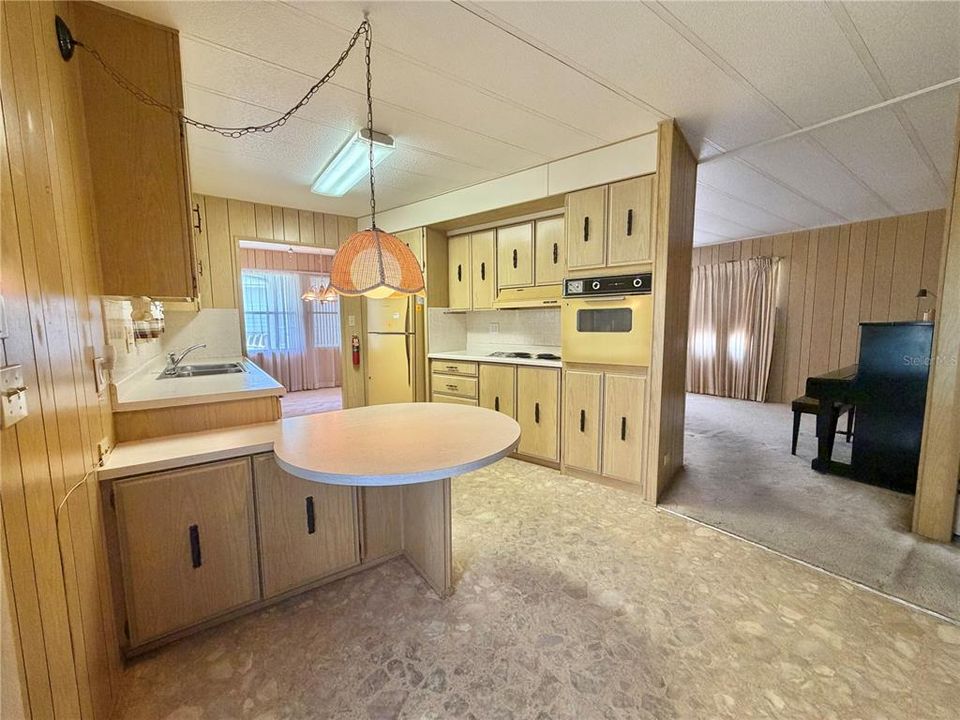 For Sale: $79,000 (2 beds, 2 baths, 1312 Square Feet)