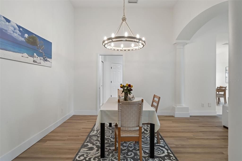 For Sale: $649,900 (3 beds, 3 baths, 2359 Square Feet)