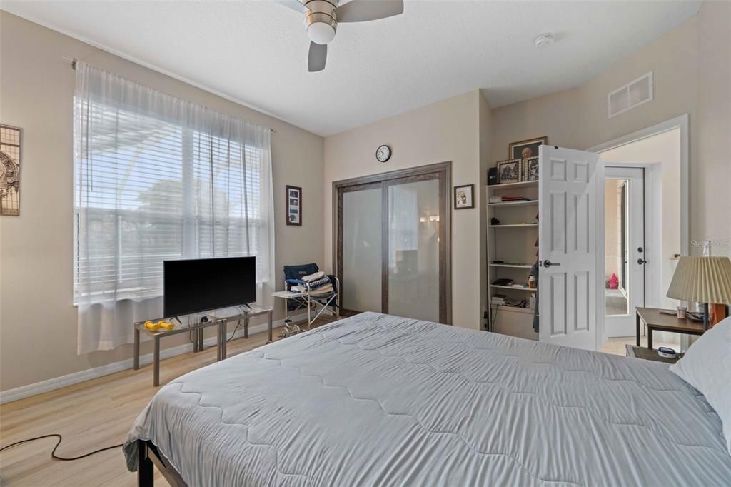 For Sale: $649,900 (3 beds, 3 baths, 2359 Square Feet)