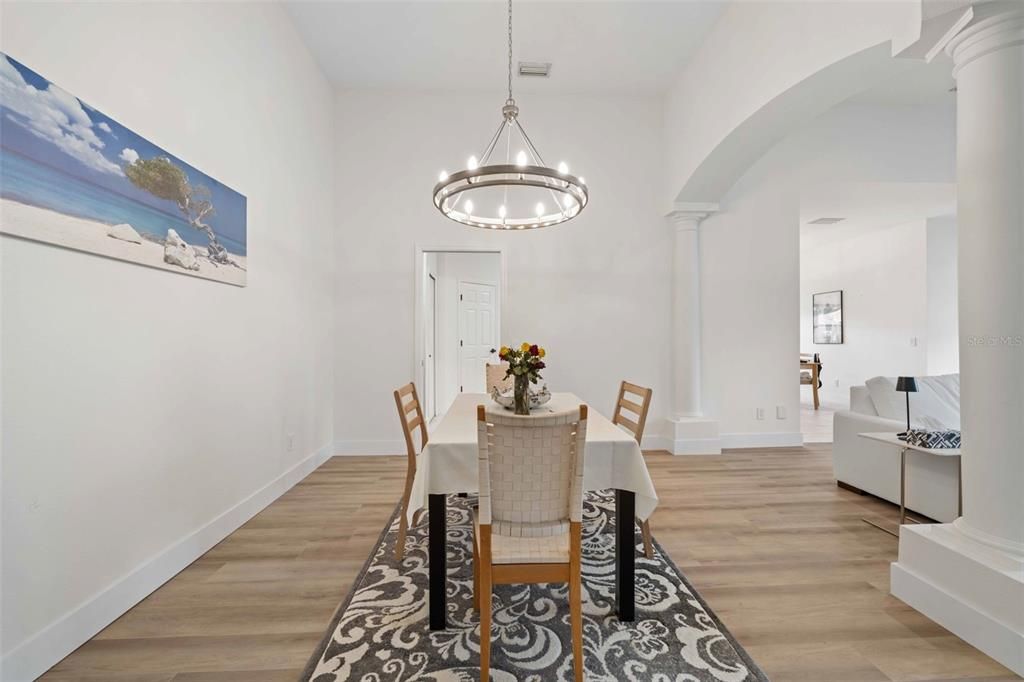 For Sale: $649,900 (3 beds, 3 baths, 2359 Square Feet)