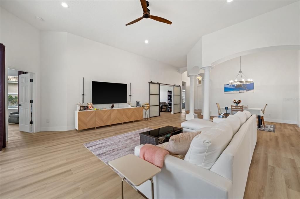 For Sale: $649,900 (3 beds, 3 baths, 2359 Square Feet)