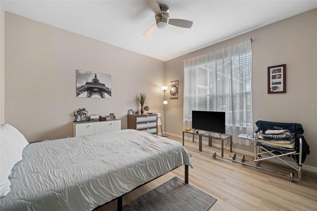 For Sale: $649,900 (3 beds, 3 baths, 2359 Square Feet)