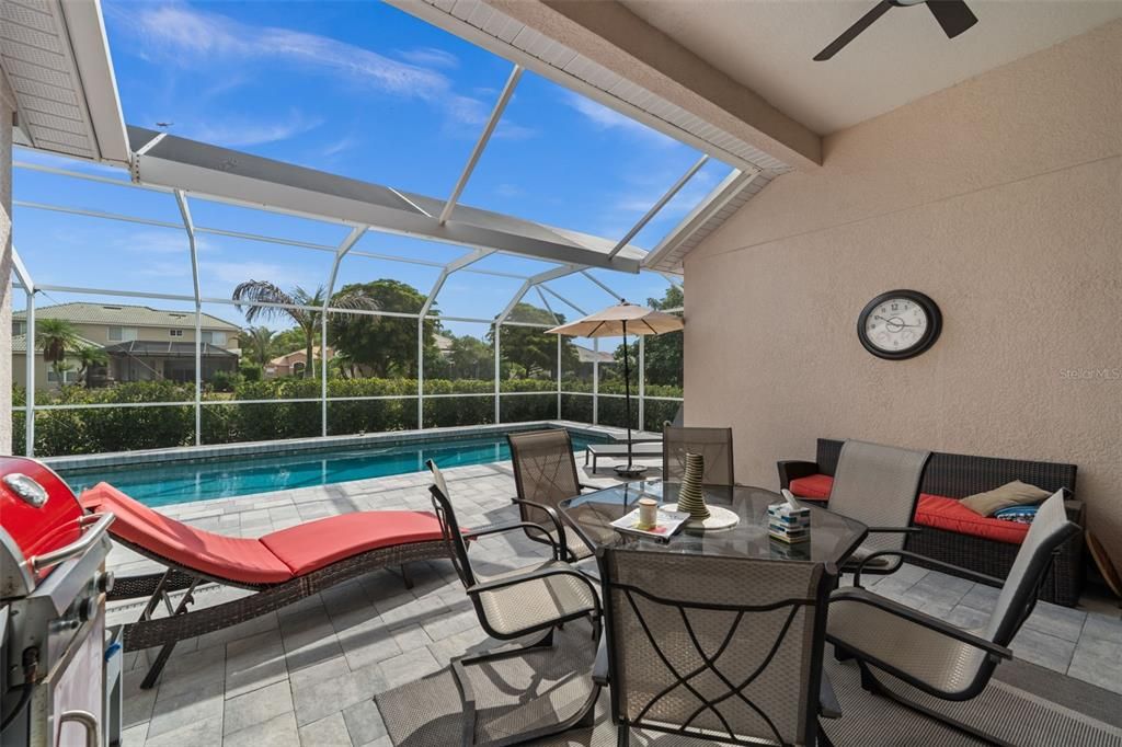 For Sale: $649,900 (3 beds, 3 baths, 2359 Square Feet)