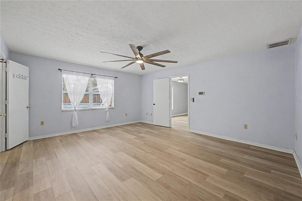 For Sale: $599,000 (4 beds, 3 baths, 2645 Square Feet)