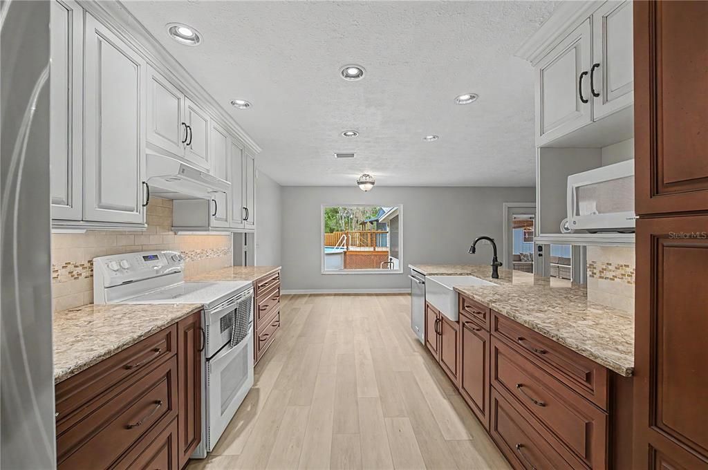 For Sale: $599,000 (4 beds, 3 baths, 2645 Square Feet)