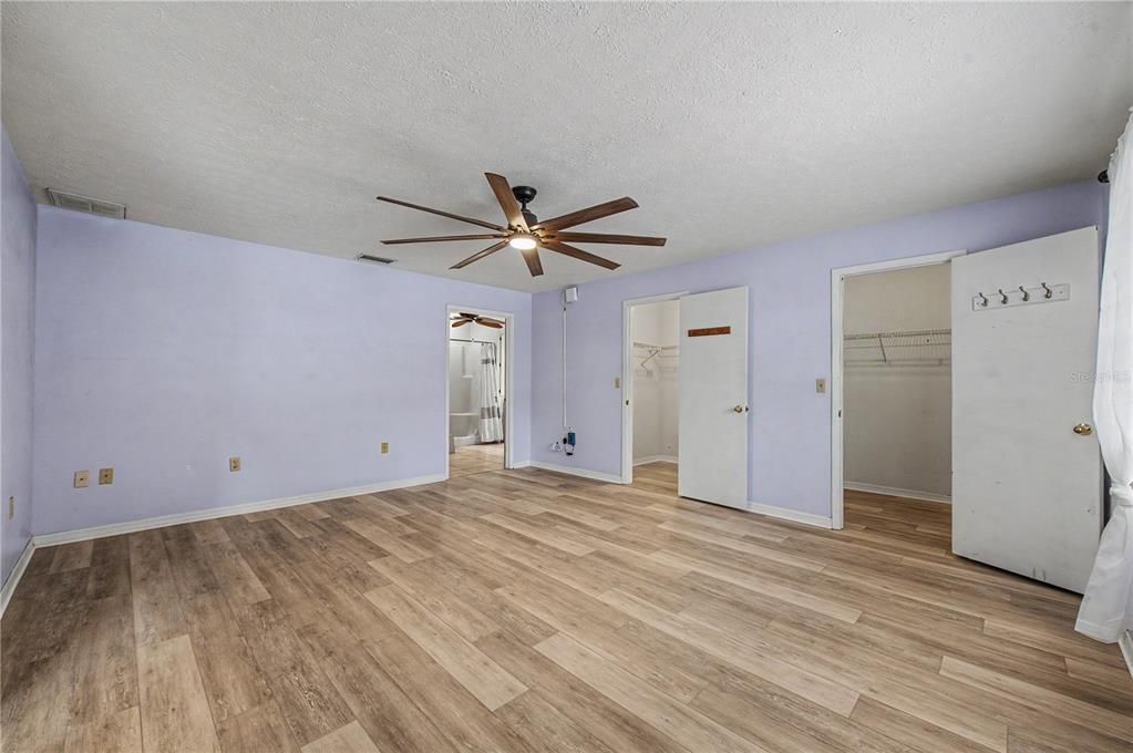 For Sale: $599,000 (4 beds, 3 baths, 2645 Square Feet)