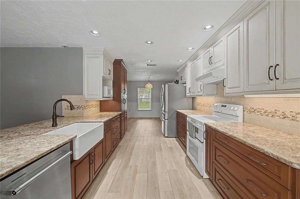 For Sale: $599,000 (4 beds, 3 baths, 2645 Square Feet)