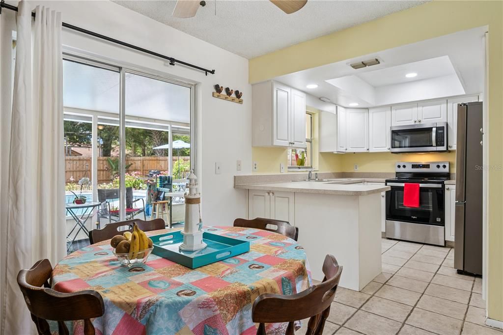 For Sale: $460,000 (3 beds, 2 baths, 1184 Square Feet)