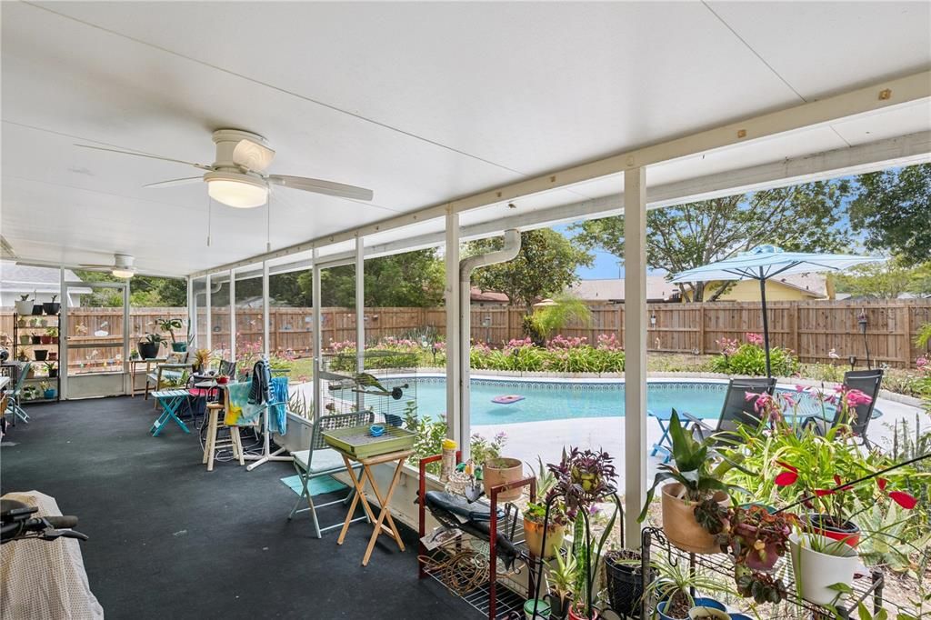 For Sale: $460,000 (3 beds, 2 baths, 1184 Square Feet)