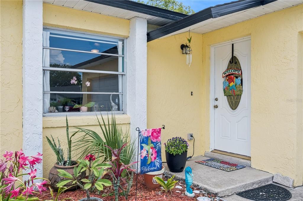 For Sale: $460,000 (3 beds, 2 baths, 1184 Square Feet)
