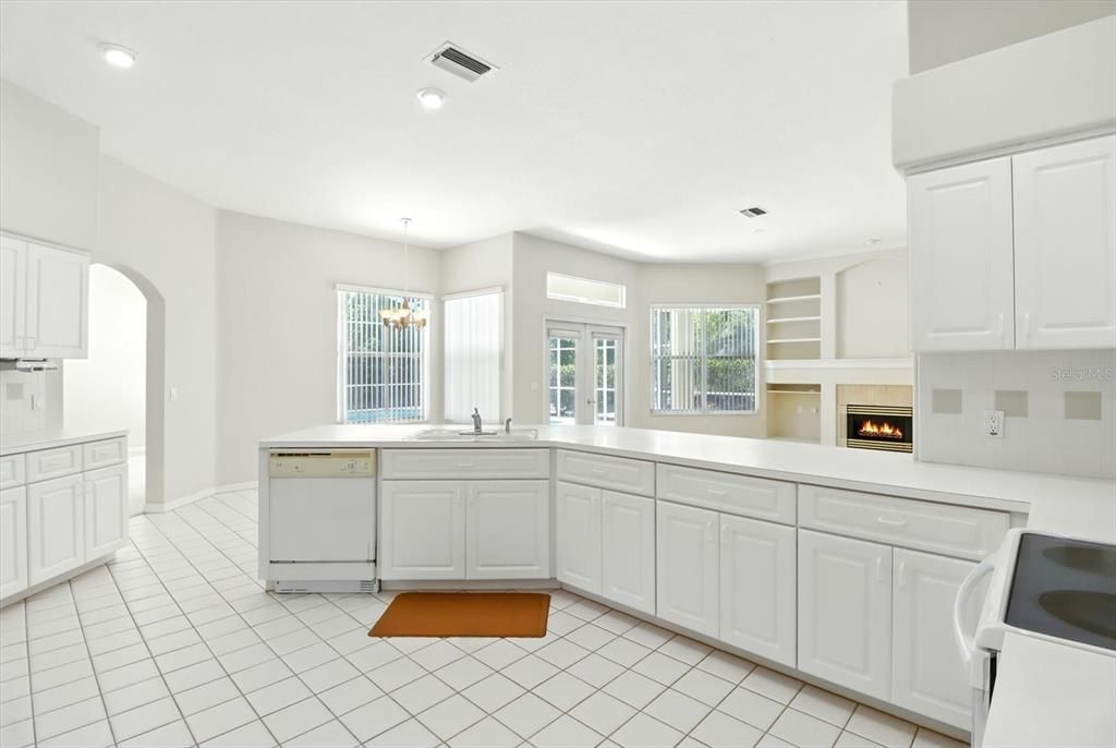 For Sale: $485,500 (3 beds, 2 baths, 3080 Square Feet)