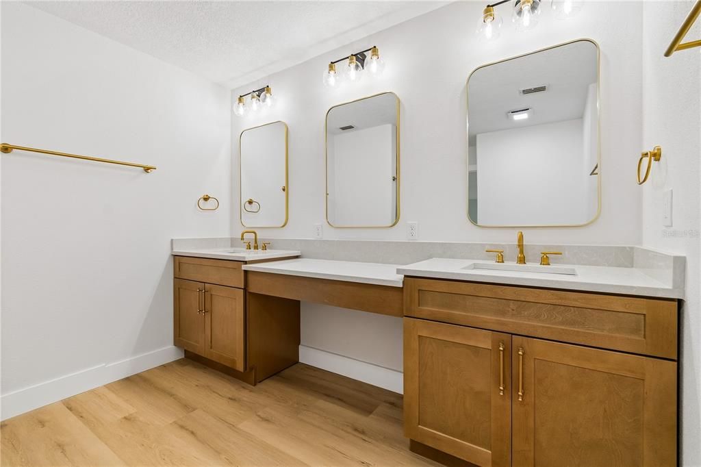 For Sale: $649,900 (5 beds, 3 baths, 3239 Square Feet)