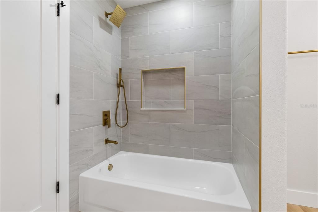 For Sale: $649,900 (5 beds, 3 baths, 3239 Square Feet)