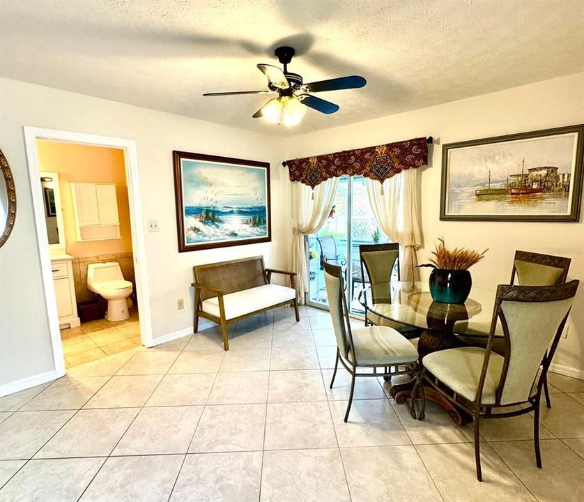 For Rent: $1,300 (1 beds, 1 baths, 746 Square Feet)