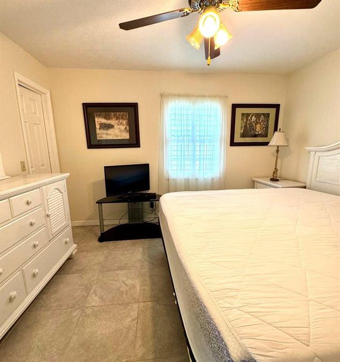 For Rent: $1,300 (1 beds, 1 baths, 746 Square Feet)