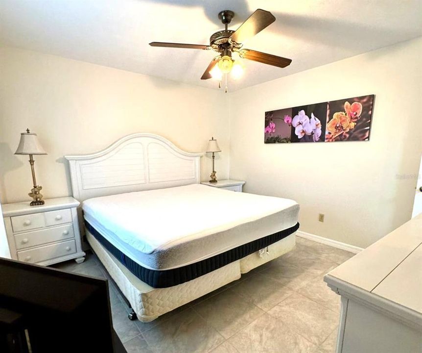 For Rent: $1,300 (1 beds, 1 baths, 746 Square Feet)