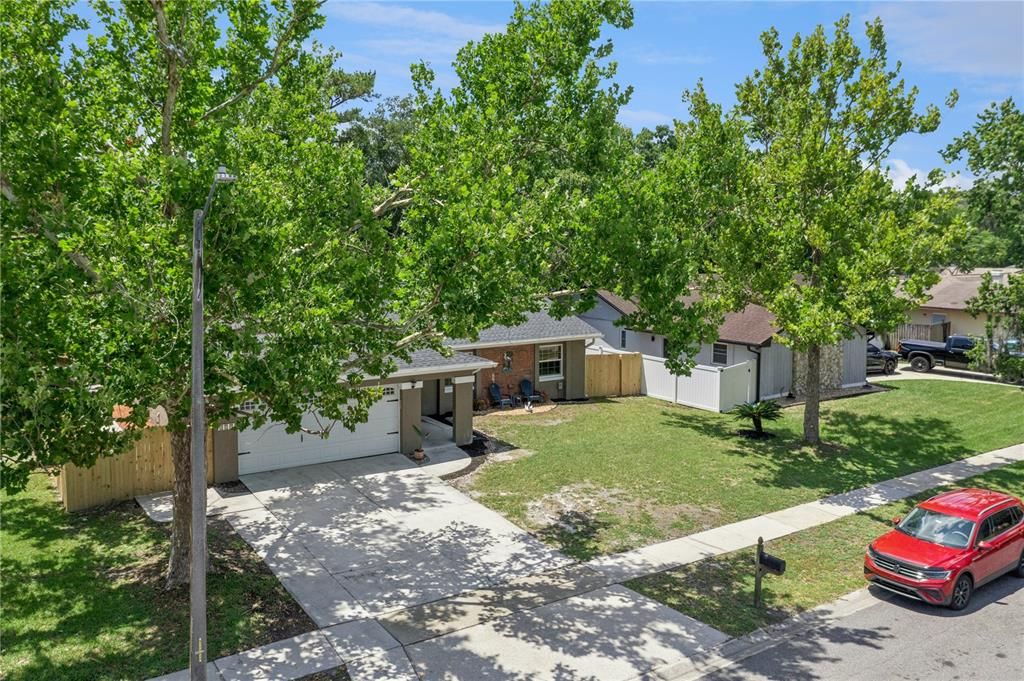 En Venta: $549,000 (4 camas, 2 baños, 2250 Pies cuadrados)