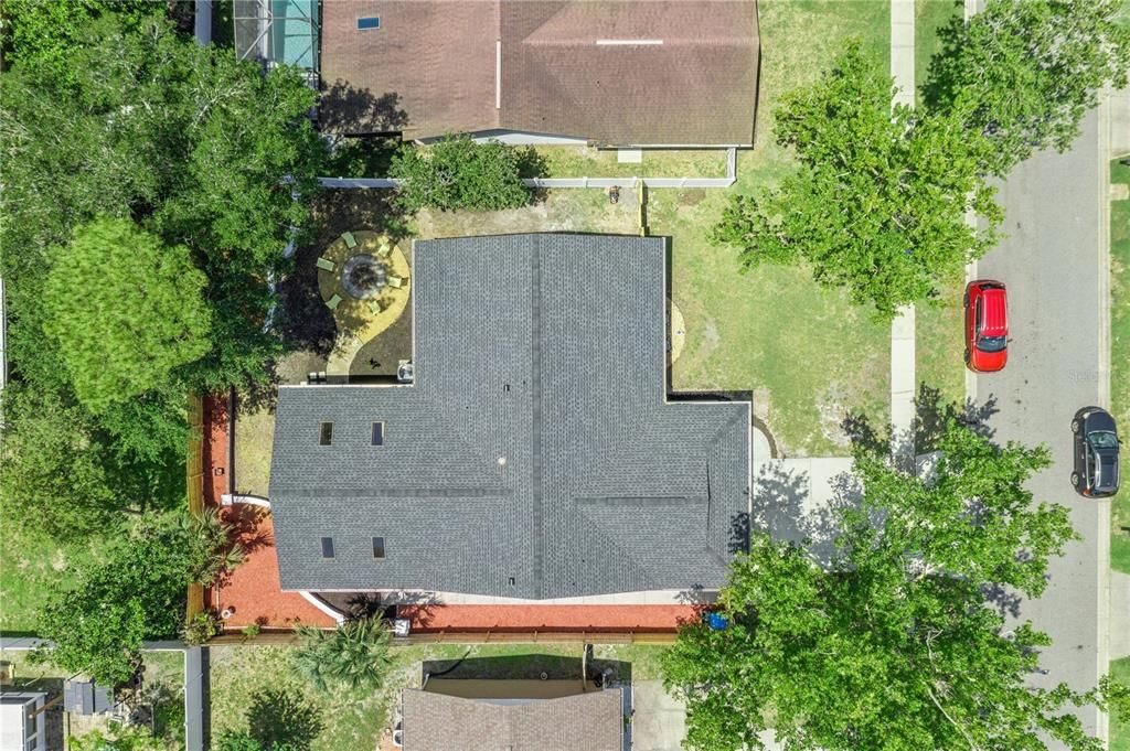 En Venta: $549,000 (4 camas, 2 baños, 2250 Pies cuadrados)