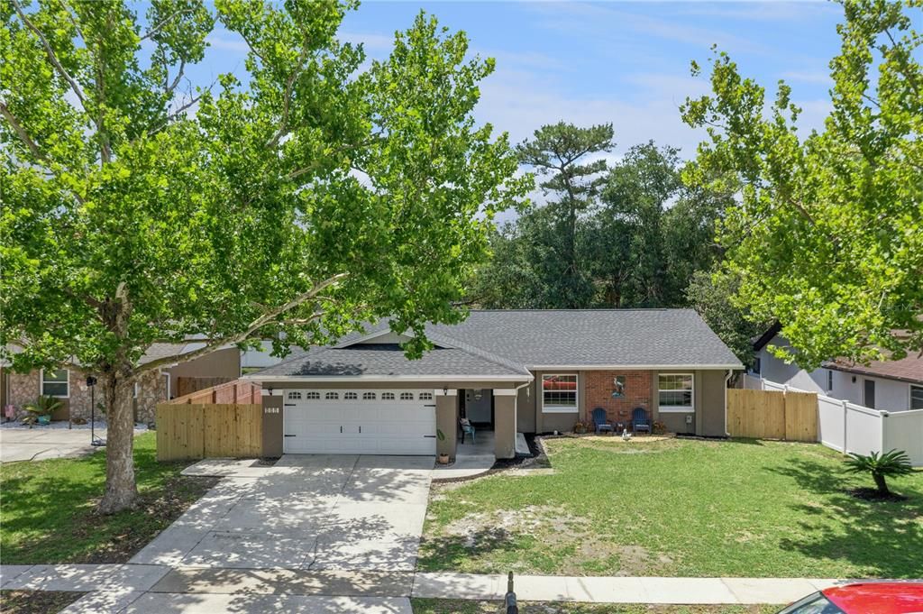 En Venta: $549,000 (4 camas, 2 baños, 2250 Pies cuadrados)