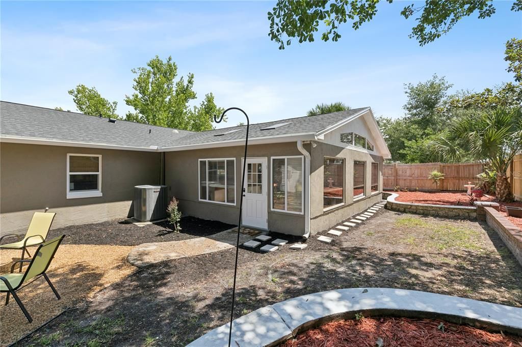 En Venta: $549,000 (4 camas, 2 baños, 2250 Pies cuadrados)