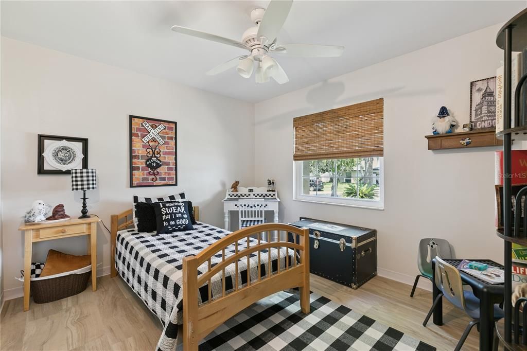 En Venta: $549,000 (4 camas, 2 baños, 2250 Pies cuadrados)