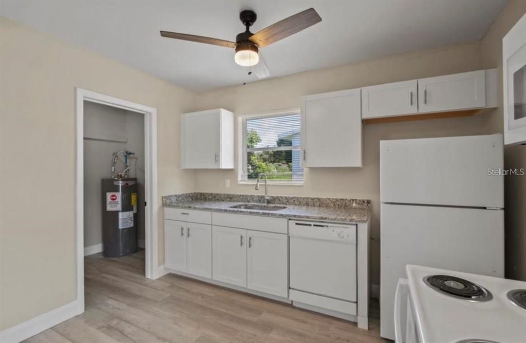 En Venta: $229,999 (3 camas, 2 baños, 1050 Pies cuadrados)