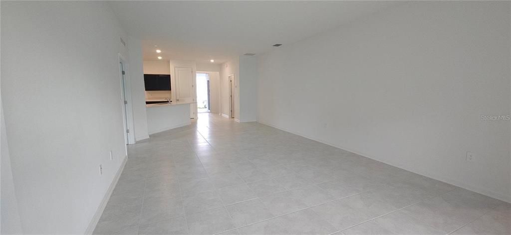 В аренду: $2,450 (4 спален, 3 ванн, 2109 Квадратных фут)