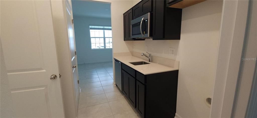 В аренду: $2,450 (4 спален, 3 ванн, 2109 Квадратных фут)