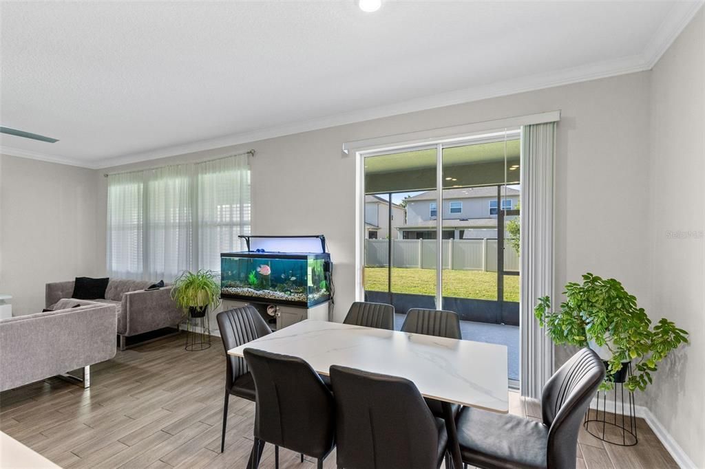 En Venta: $460,000 (5 camas, 3 baños, 2566 Pies cuadrados)