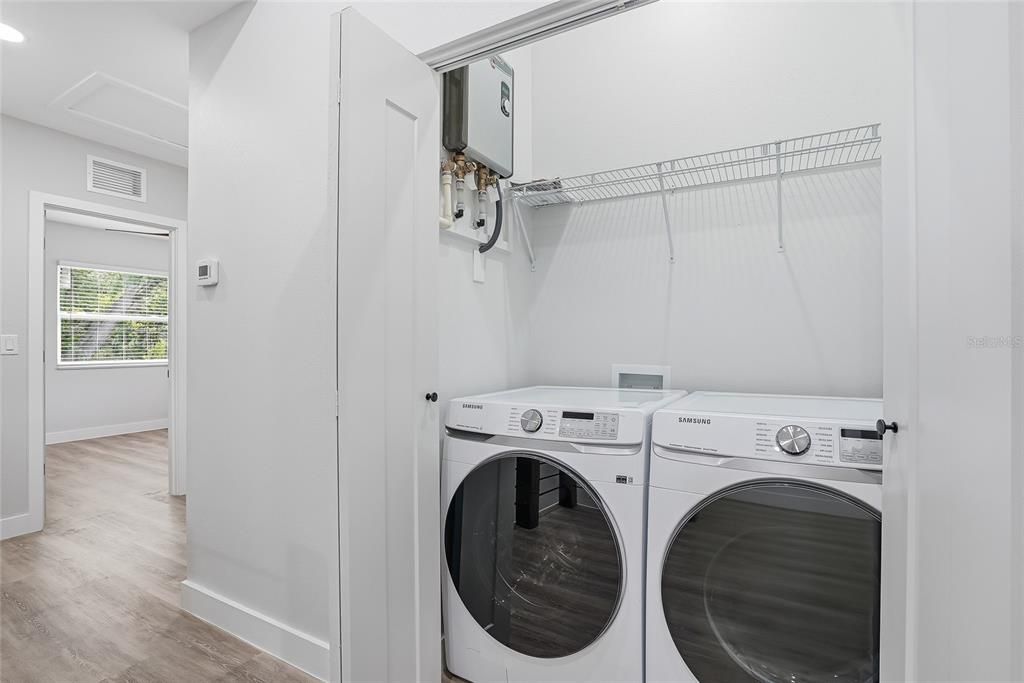 На продажу: $598,999 (4 спален, 2 ванн, 1754 Квадратных фут)