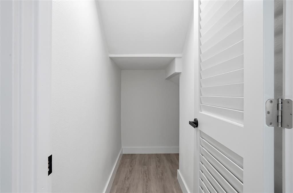 На продажу: $598,999 (4 спален, 2 ванн, 1754 Квадратных фут)