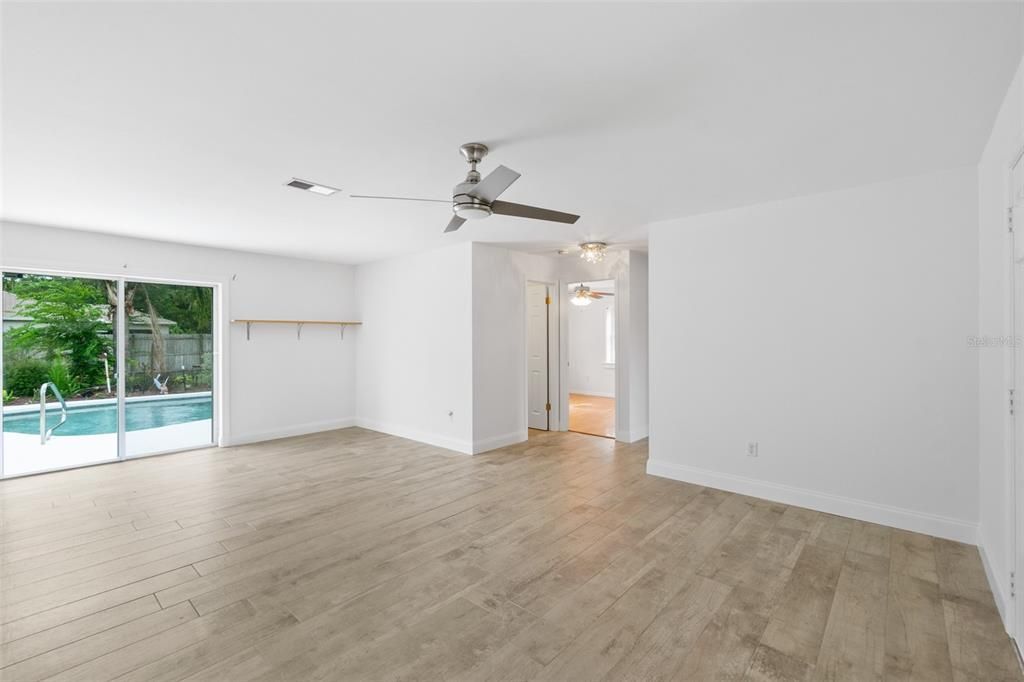 Activo con contrato: $314,900 (3 camas, 2 baños, 1330 Pies cuadrados)