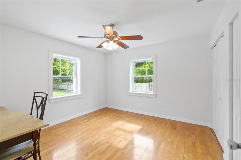 Activo con contrato: $314,900 (3 camas, 2 baños, 1330 Pies cuadrados)