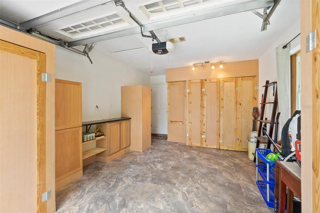 Activo con contrato: $314,900 (3 camas, 2 baños, 1330 Pies cuadrados)