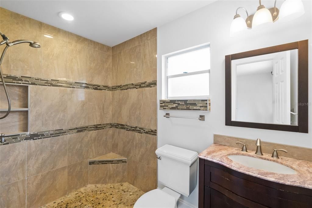 Activo con contrato: $314,900 (3 camas, 2 baños, 1330 Pies cuadrados)